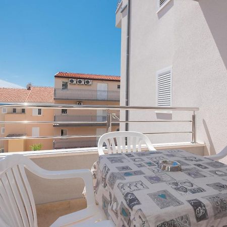 Apartmani Vujcic มาคาร์สกา ภายนอก รูปภาพ