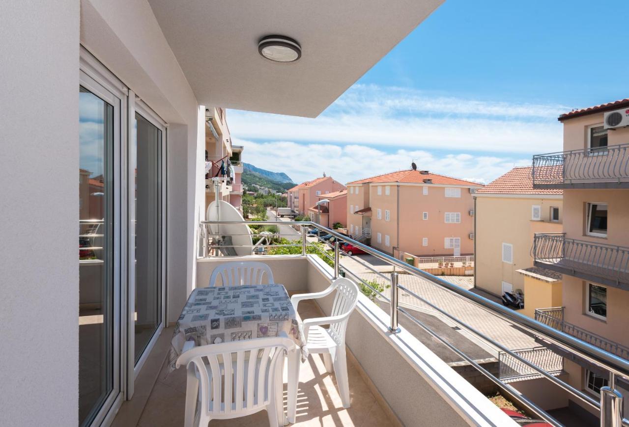 Apartmani Vujcic มาคาร์สกา ภายนอก รูปภาพ