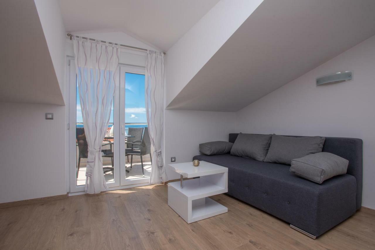 Apartmani Vujcic มาคาร์สกา ภายนอก รูปภาพ