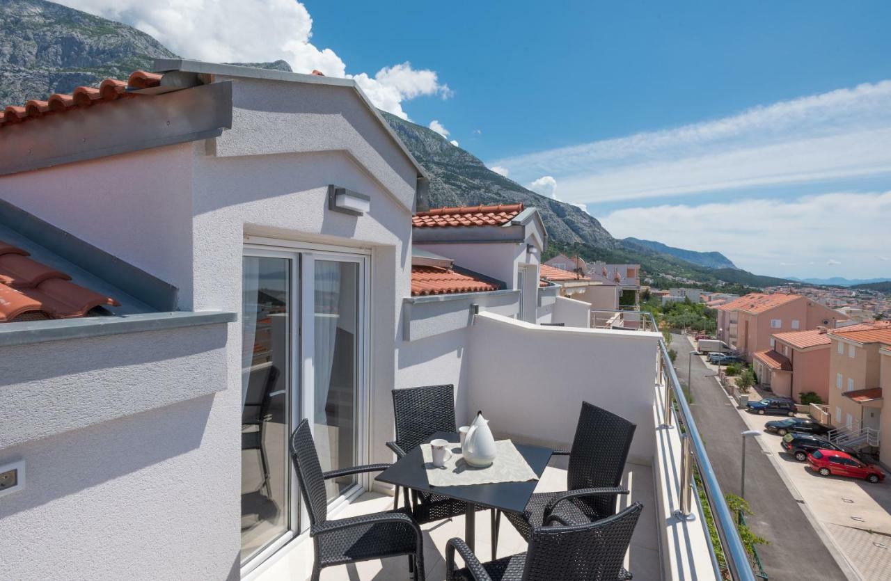 Apartmani Vujcic มาคาร์สกา ภายนอก รูปภาพ