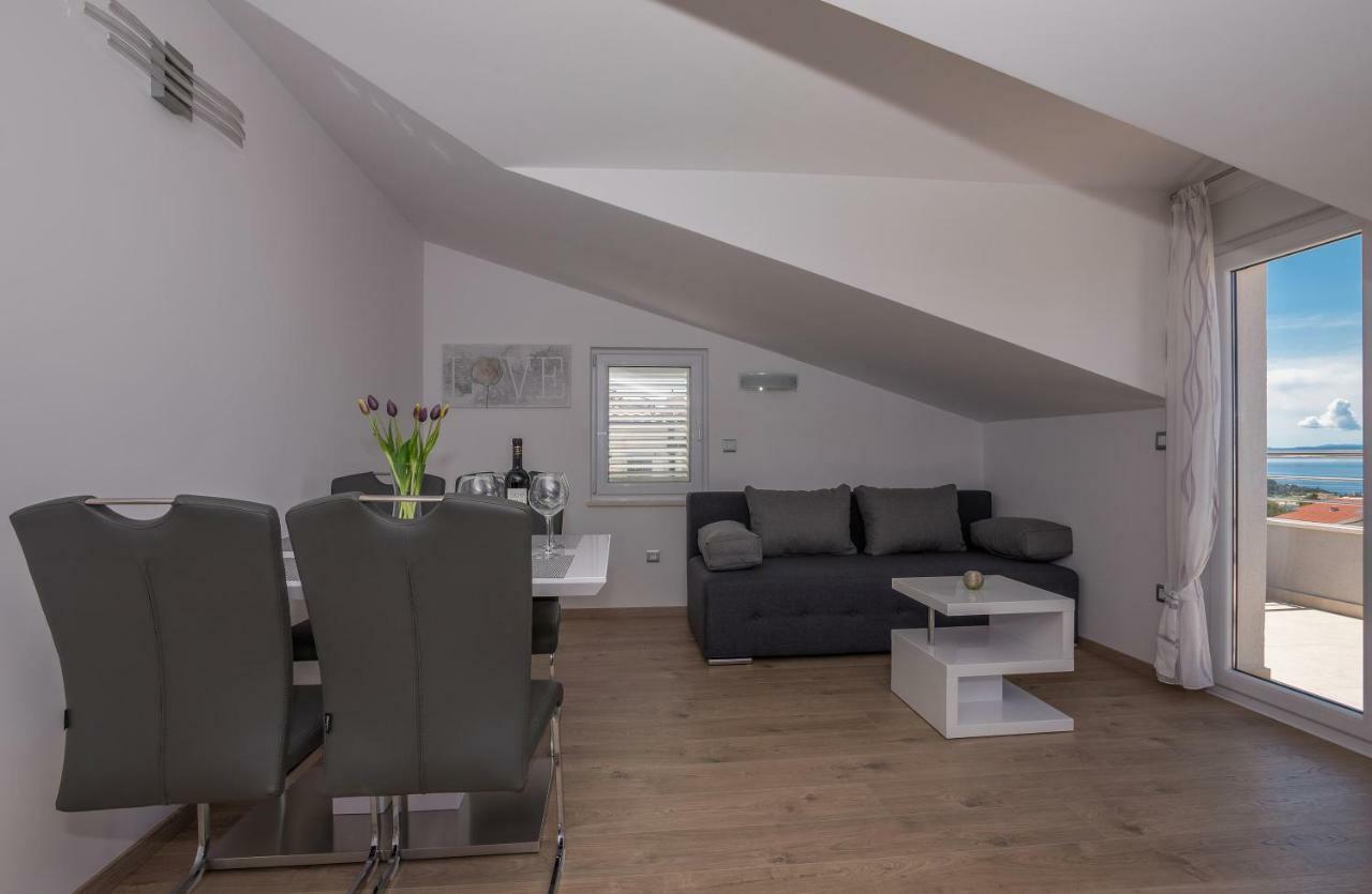 Apartmani Vujcic มาคาร์สกา ภายนอก รูปภาพ